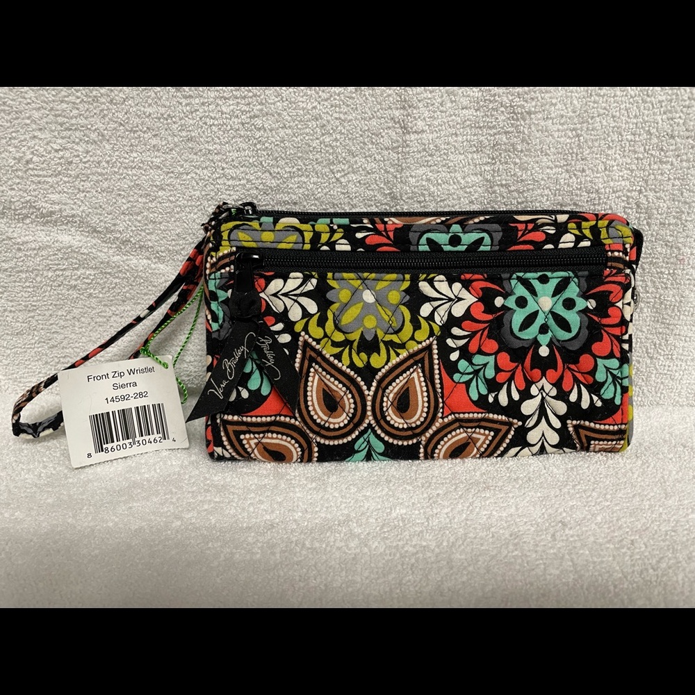 Sierra Front Zip Wristlet NWT Vera Bradley